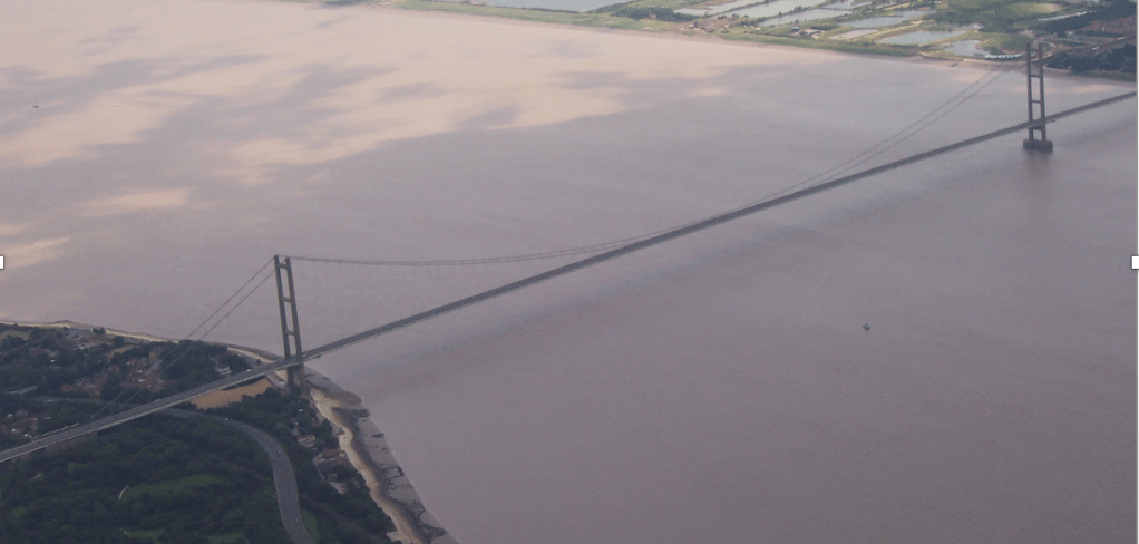 Picture from https://commons.wikimedia.org/wiki/File:Humber_Bridge_From_Air.jpg